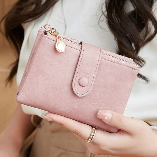 Short tri-fold wallet with coin zipper