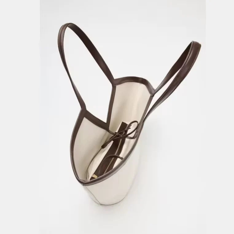 Everyday canvas tote — interior capacity for phone, wallet and notebook