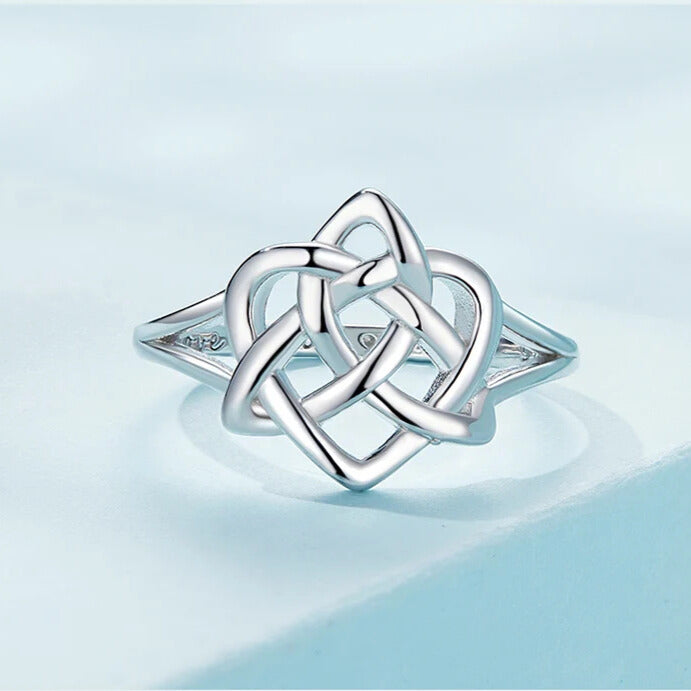 Women’s 925 sterling silver Celtic knot ring platinum plated