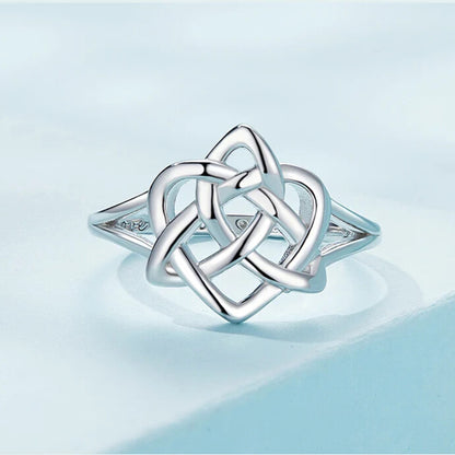 Women’s 925 sterling silver Celtic knot ring platinum plated