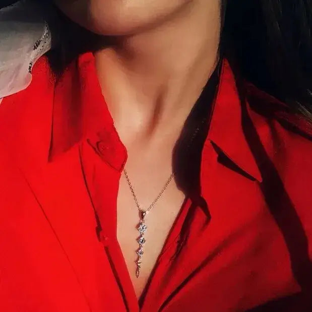 Shimmering silver pendant necklace — perfect as a refined gift