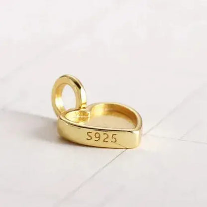 romantic heart pendant in gold tone close-up