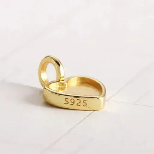 romantic heart pendant in gold tone close-up