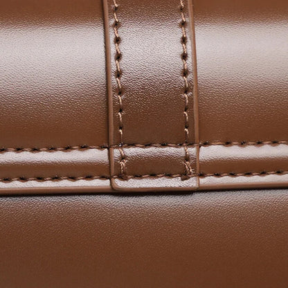 Elise charming leather crossbody bag for women detail