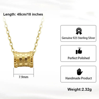 Elegantia gold pendant necklace close-up view with chain detail