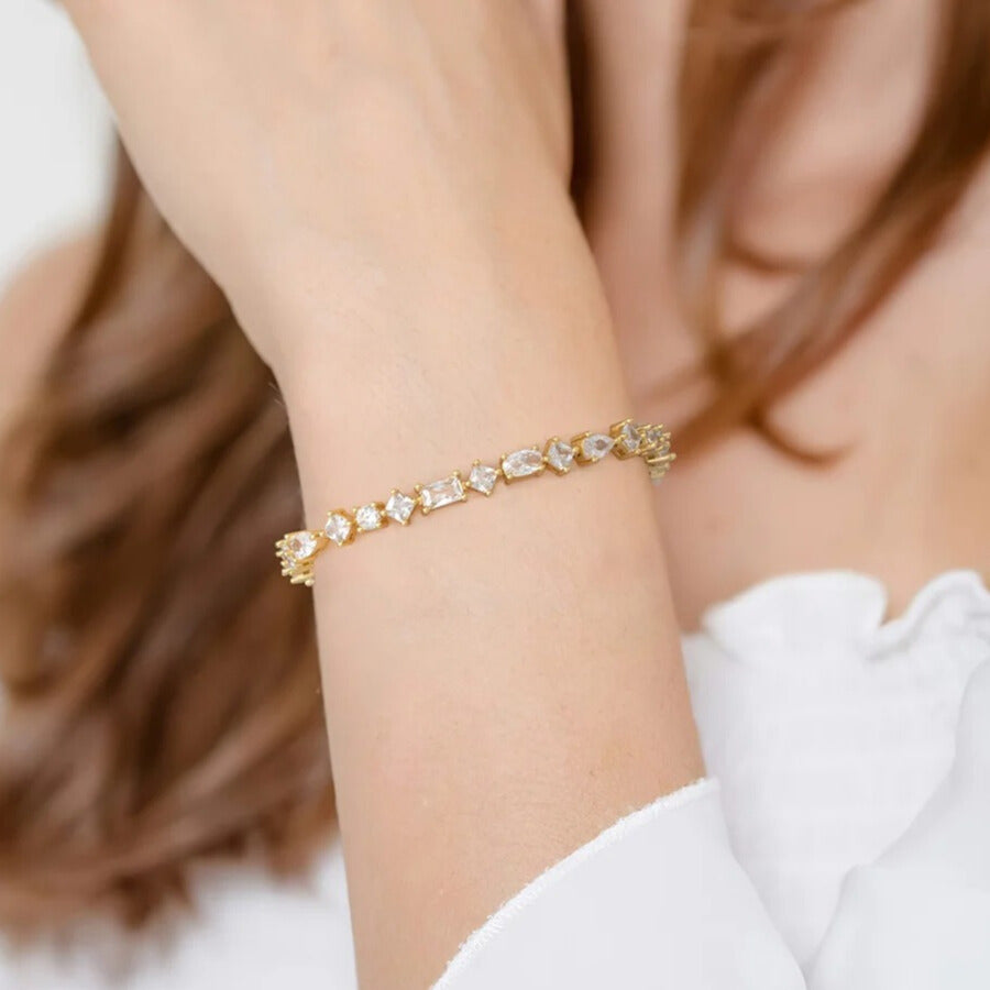 elegant tennis bracelet with round and oval zircon stones