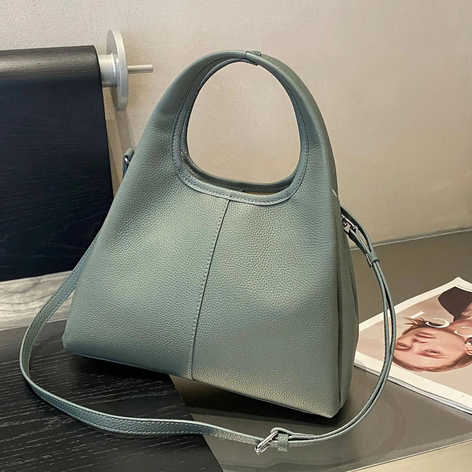 Evelyne Classic leather tote bag for women in gray