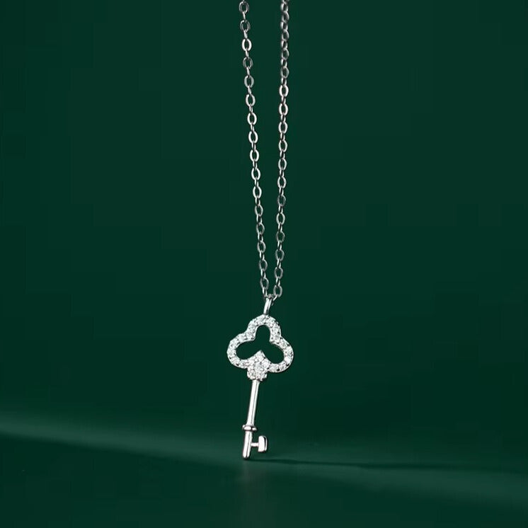 elegant sterling silver necklace with zirconia inlay pendant