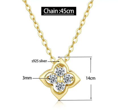 minimalist gold jewellery clover pendant detail