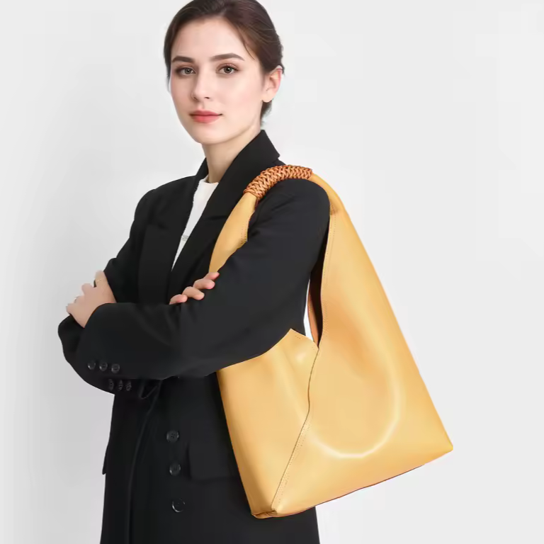 Elegant women’s leather bucket bag – classic diamond bag style