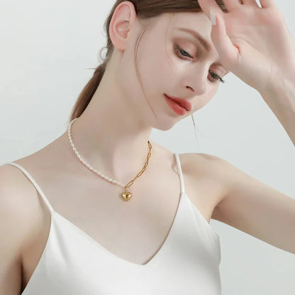 Women’s minimalist pearl necklace with heart pendant, gold-tone chain