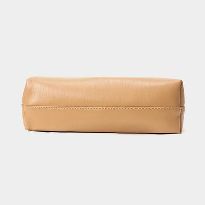 Grandeur Luxe large leather bucket bag for women