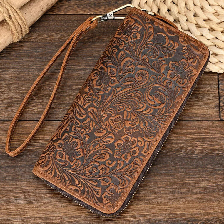 Stylish retro wallet for women