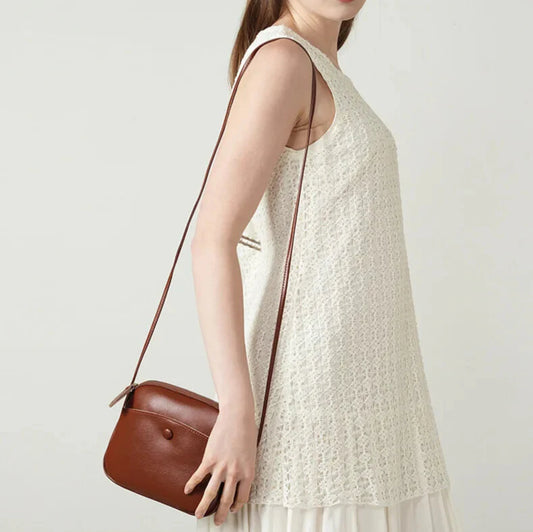 brown charméa mini handbag — vintage charm, compact and elegant