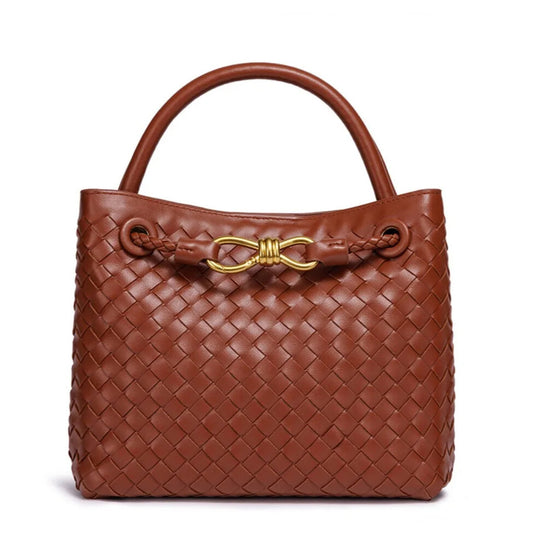 Luxury leather tote bag for women – elegant everyday handbag design