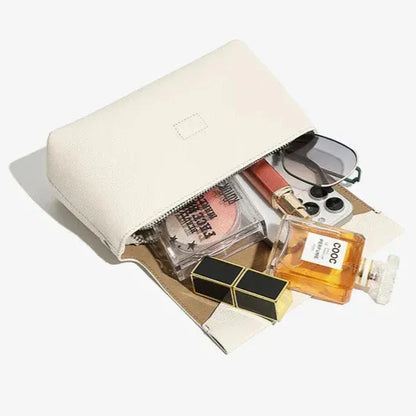 refined black leather bag for everyday and events